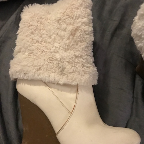 Jennifer Lopez wedge boots - Picture 3 of 3